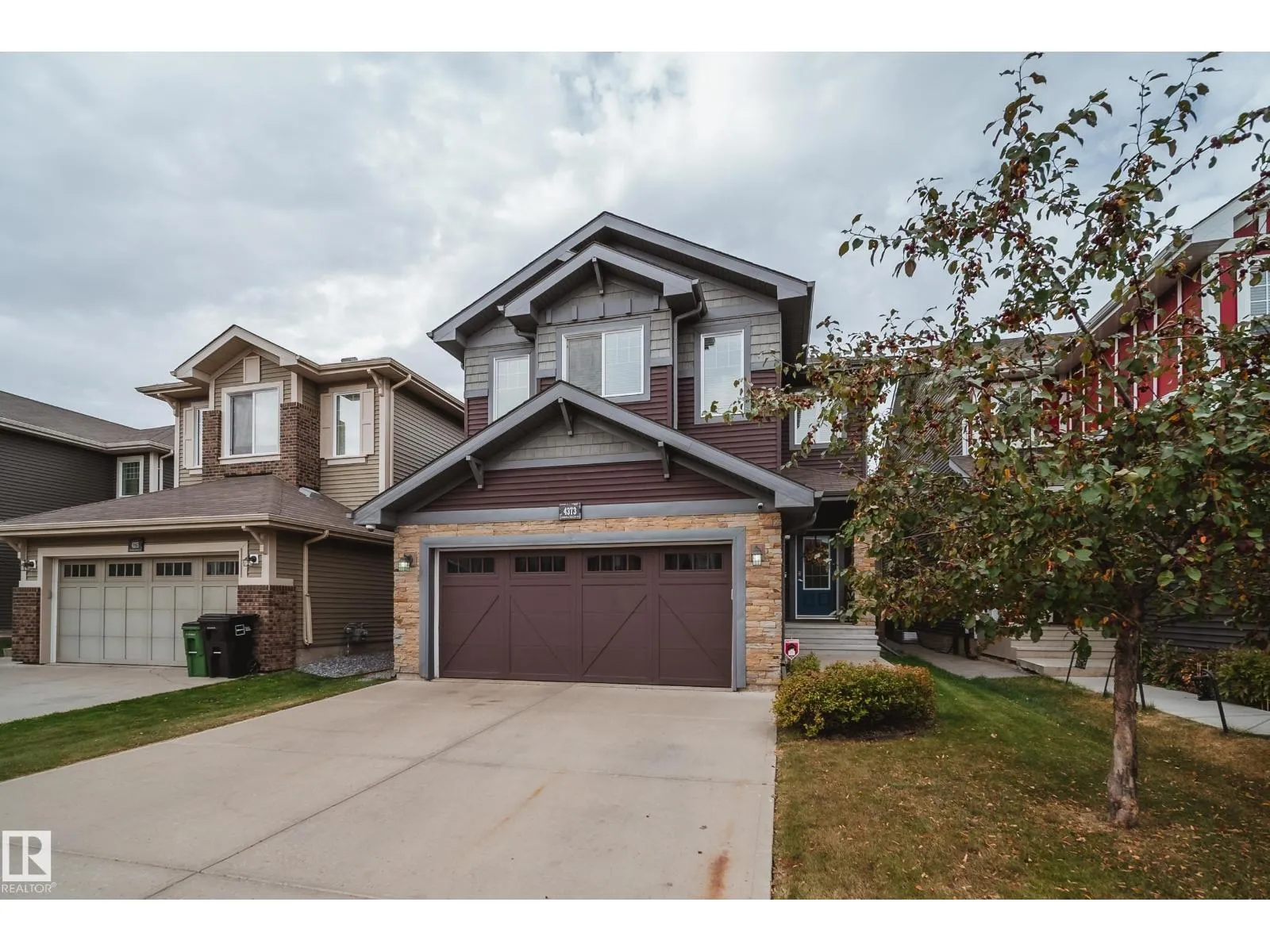 House for rent: 4373 Crabapple Cr Sw, Edmonton, Alberta T6X 0X9