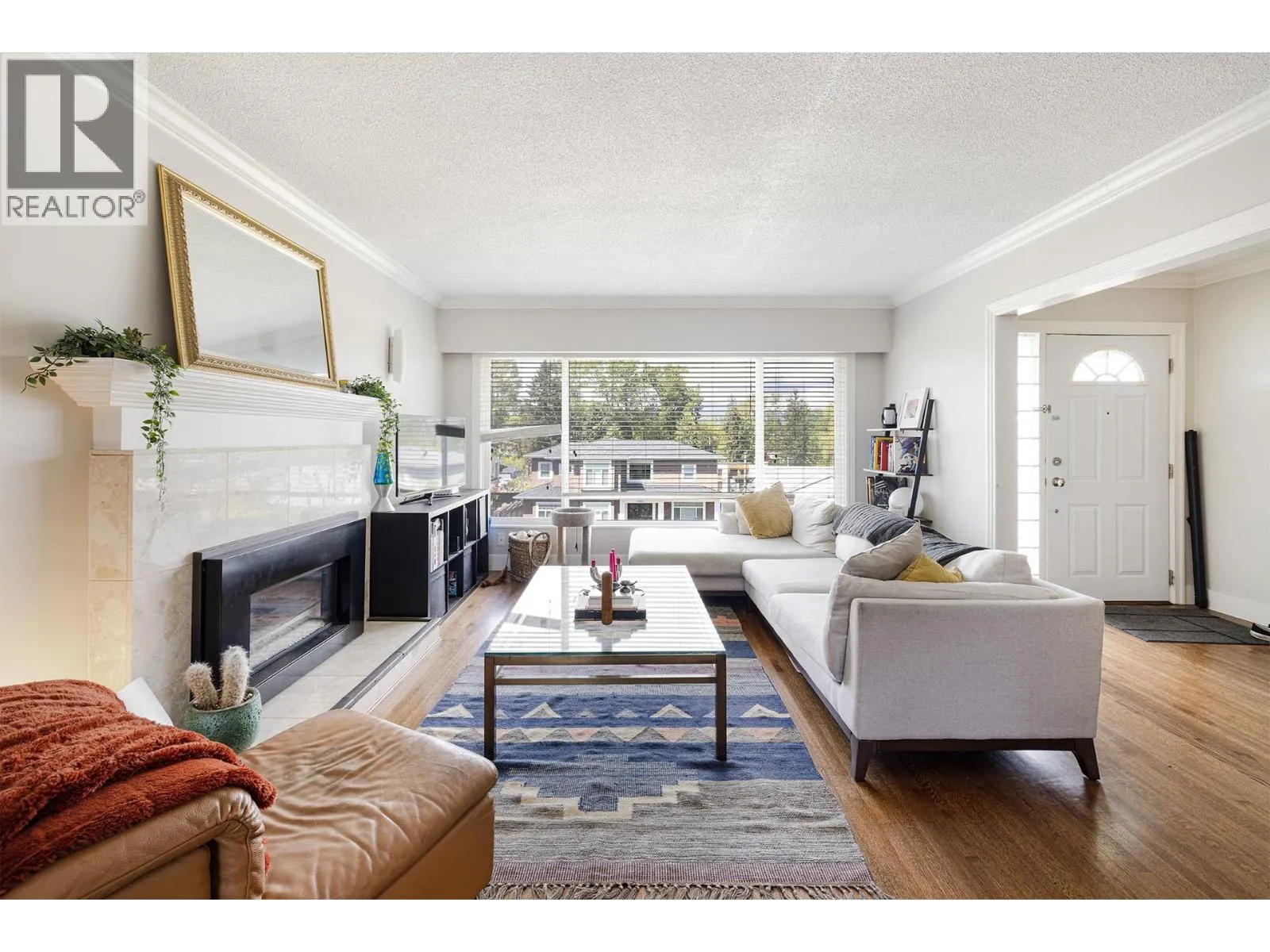 House for rent: 4378 Briarwood Crescent, Burnaby, British Columbia V5G 2M6