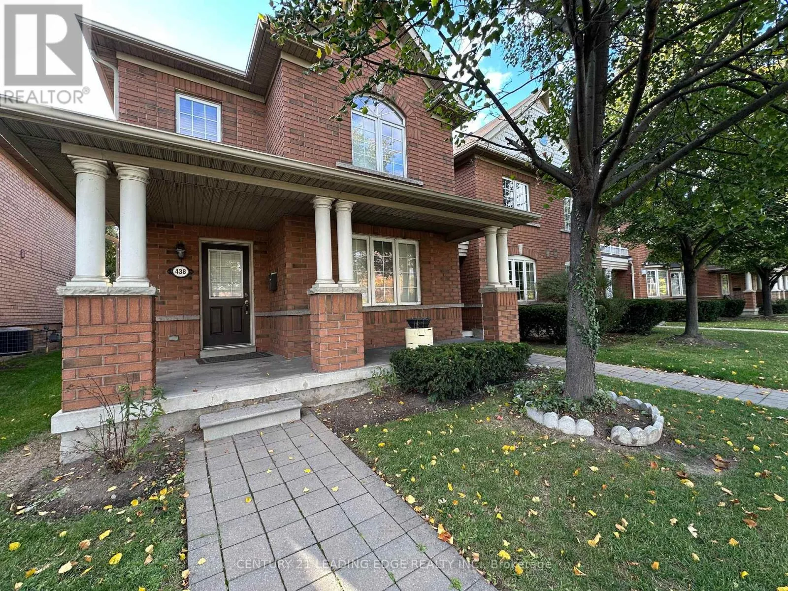 Row / Townhouse for rent: 438 Beach Boulevard, Hamilton, Ontario L8H 6X1