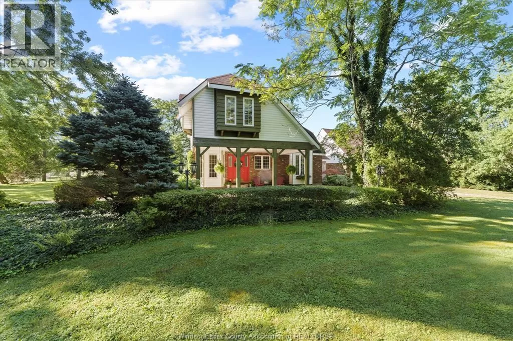 House for rent: 438 County Rd 8, Gosfield North, Ontario N0R 1V0