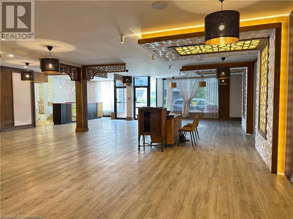 438 Kerr Street Unit# 5, Oakville, Ontario L6K 3C4