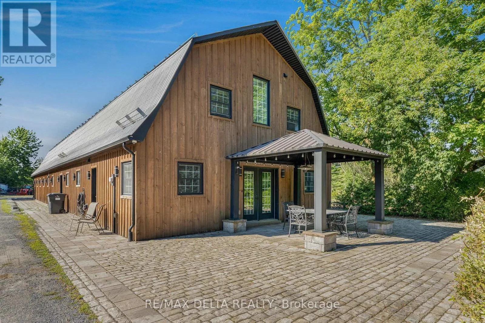 Other for rent: 439 Front Road W, Champlain, Ontario K0B 1K0