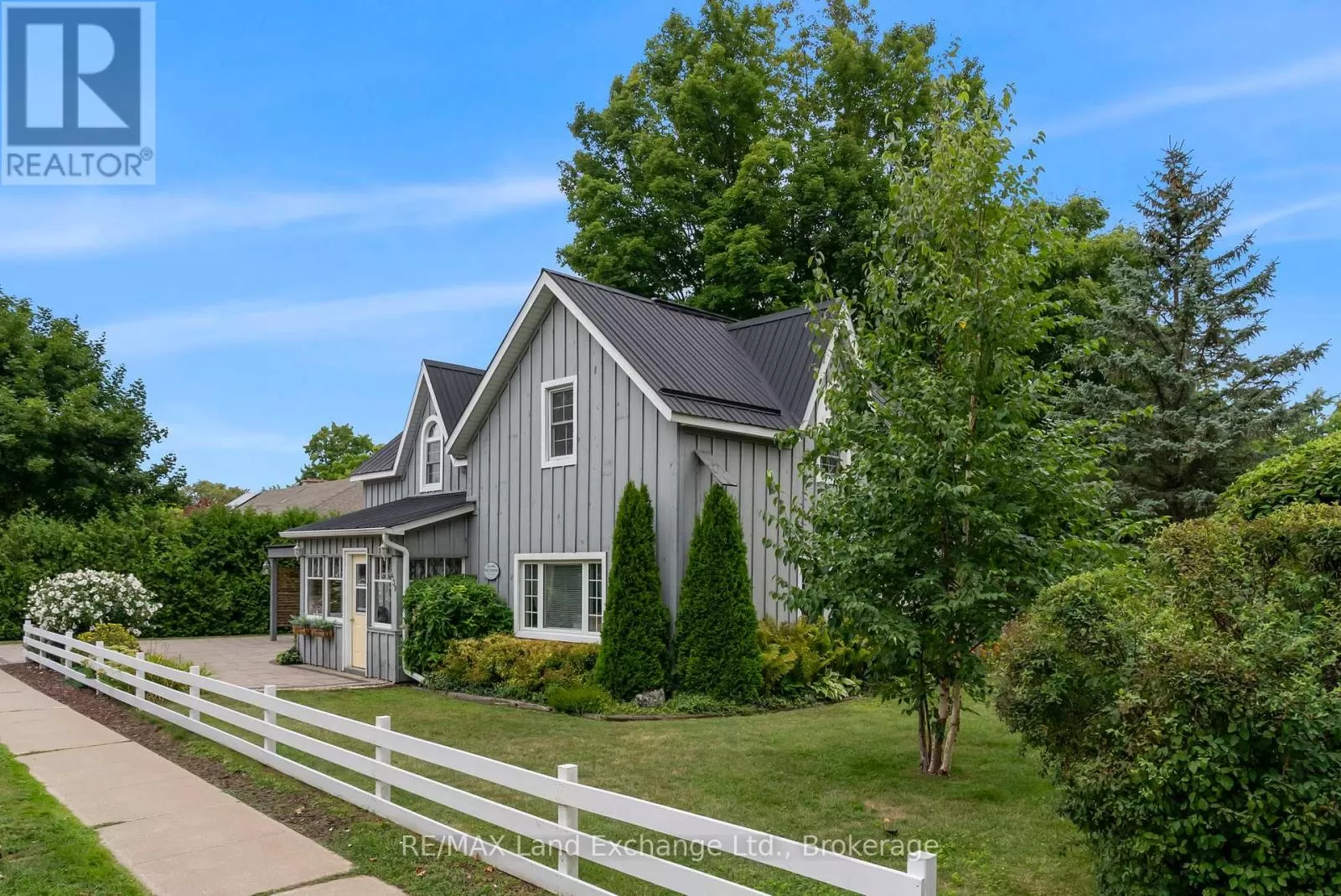 House for rent: 439 Green Street, Saugeen Shores, Ontario N0H 2C0