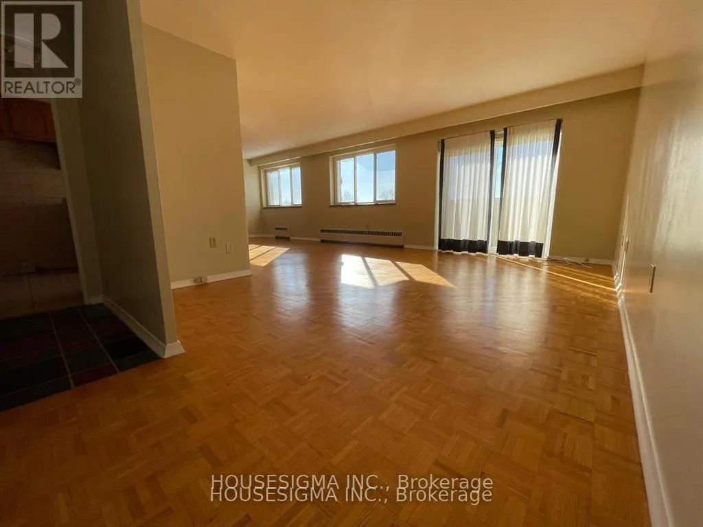 Apartment for rent: 44 - 201 Ontario Street, Cobourg, Ontario K9A 3B7