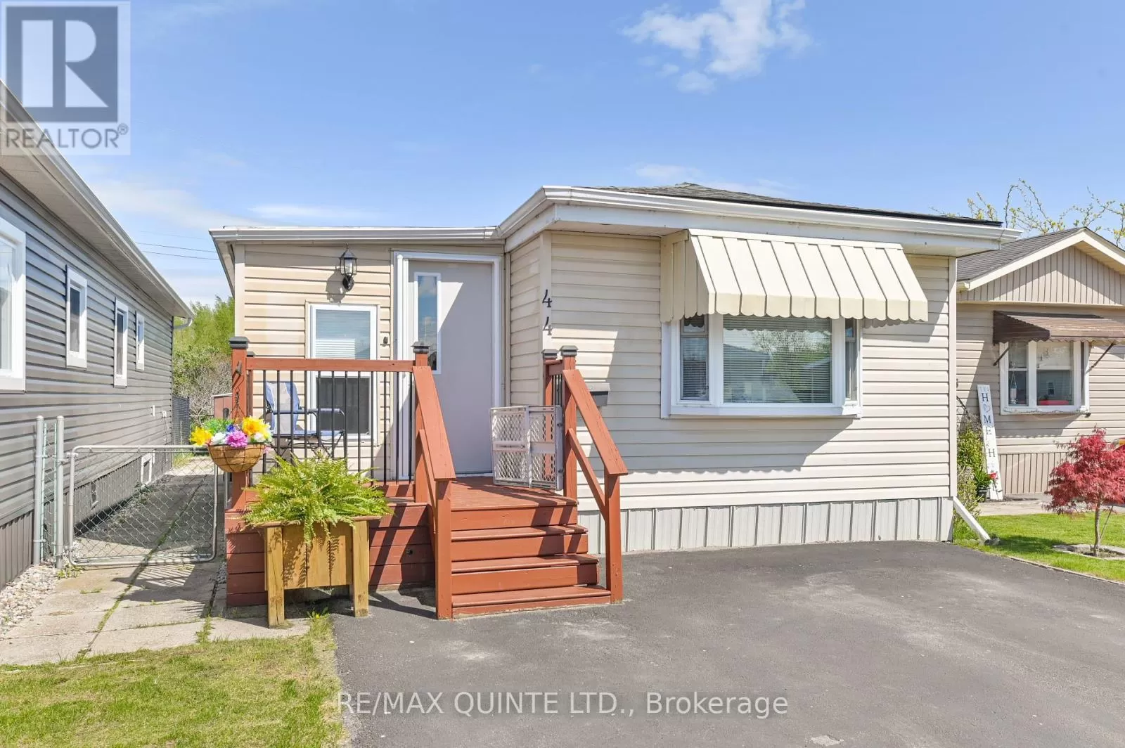 Mobile Home for rent: 44 - 311 Dundas Street, Quinte West, Ontario K8V 1M1