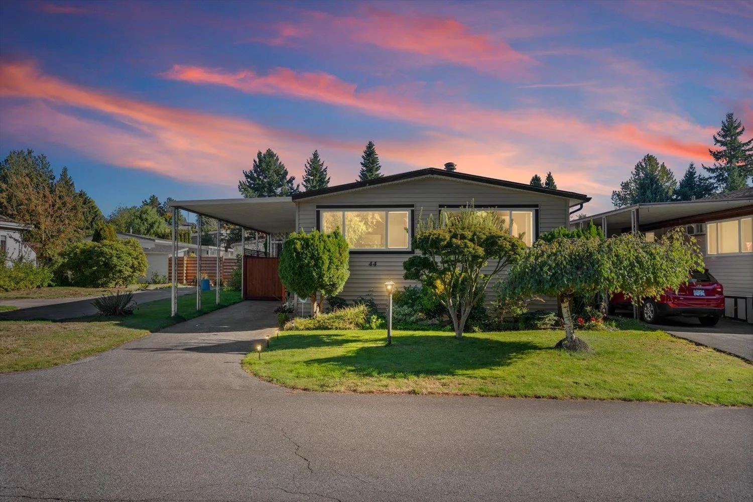 Manufactured Home for rent: 44 31313 Livingstone Avenue, Abbotsford, British Columbia V2T 4T1