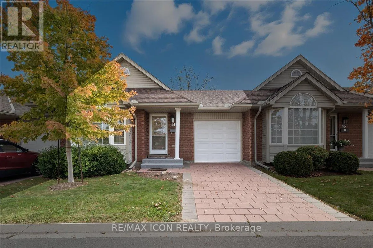 Row / Townhouse for rent: 44 - 360 Erbsville Road, Waterloo, Ontario N2T 2W3