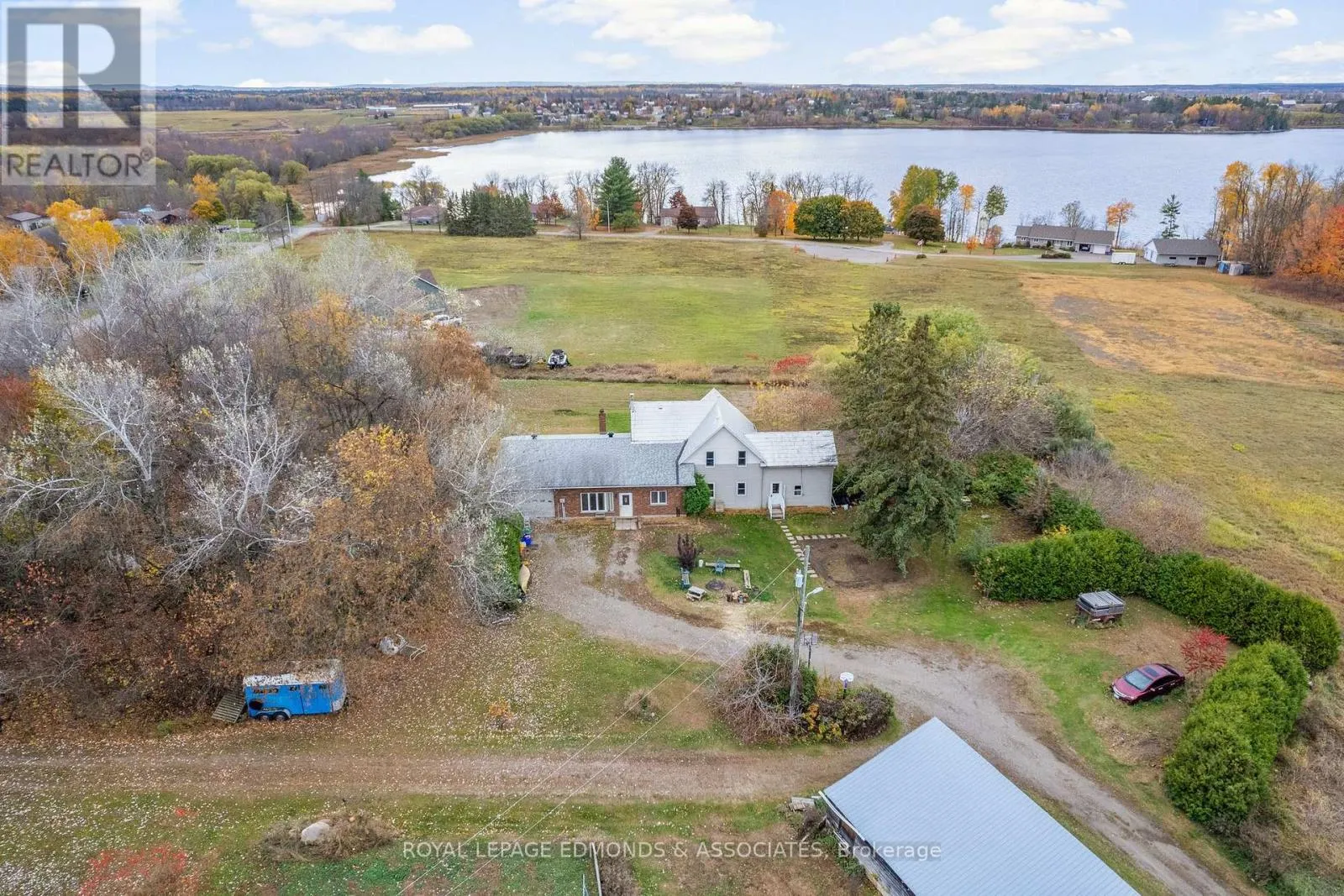 House for rent: 44 Alva Drive, Whitewater Region, Ontario K0J 1K0