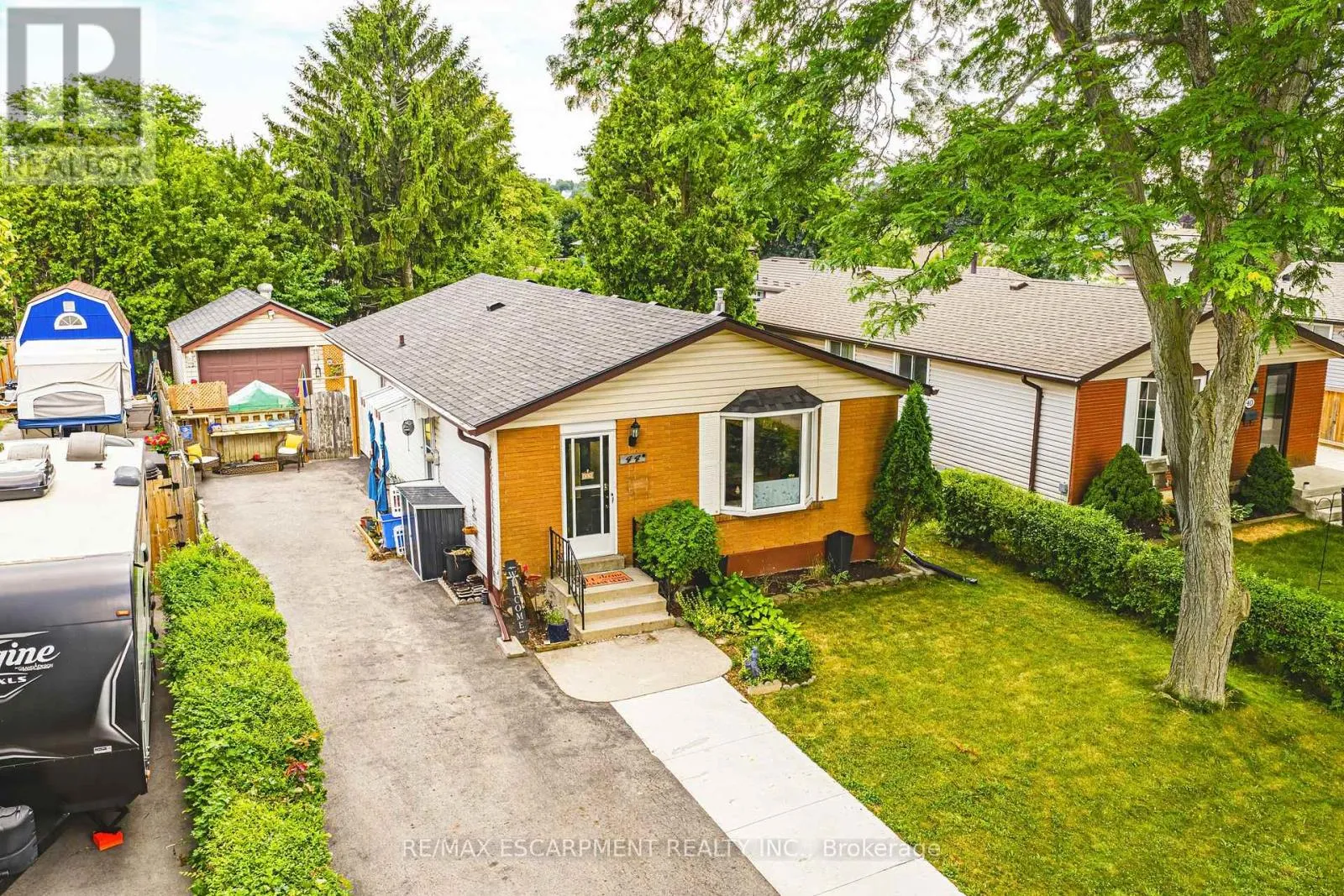 House for rent: 44 Billington Crescent, Hamilton, Ontario L8T 4R1