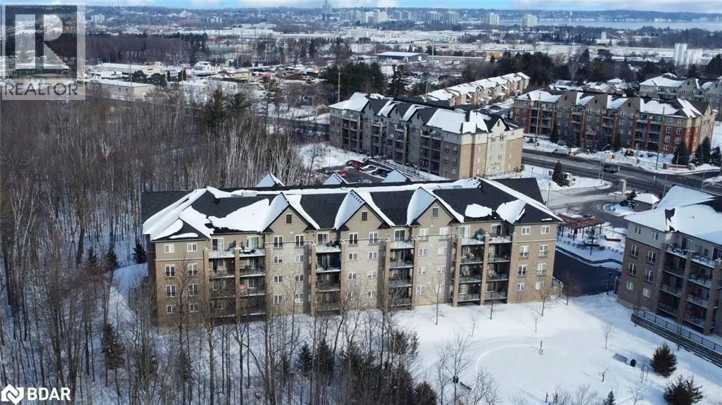 Apartment for rent: 44 Ferndale Drive S Unit# 212, Barrie, Ontario L4N 2V1