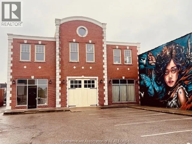 House for rent: 44 Fourth Street, Chatham, Ontario N7M 2G2