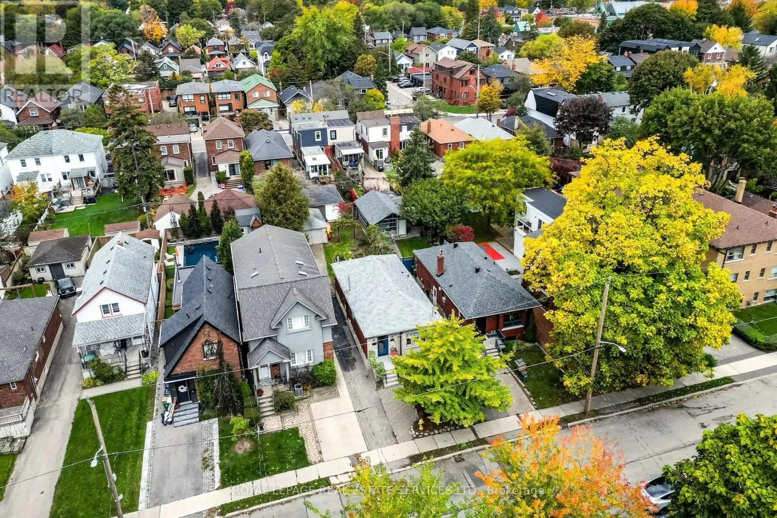 House for rent: 44 Fourth Street, Toronto, Ontario M8V 2Y3