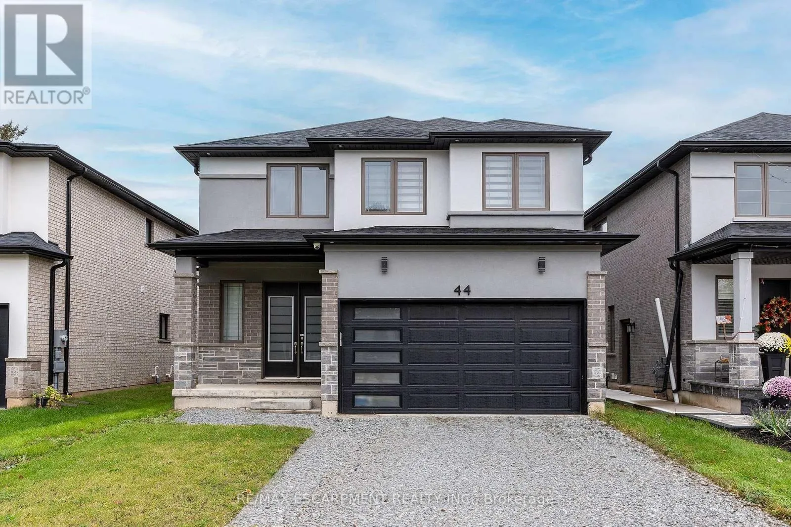 House for rent: 44 Miller Drive, Hamilton, Ontario L9G 2J1