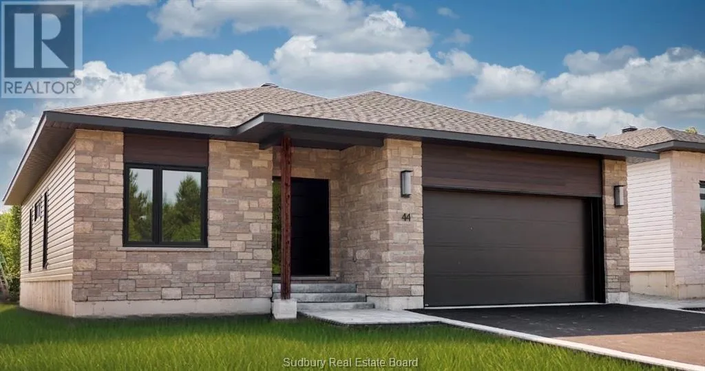 House for rent: 44 Nottingham Avenue, Sudbury, Ontario P3B 2Z7