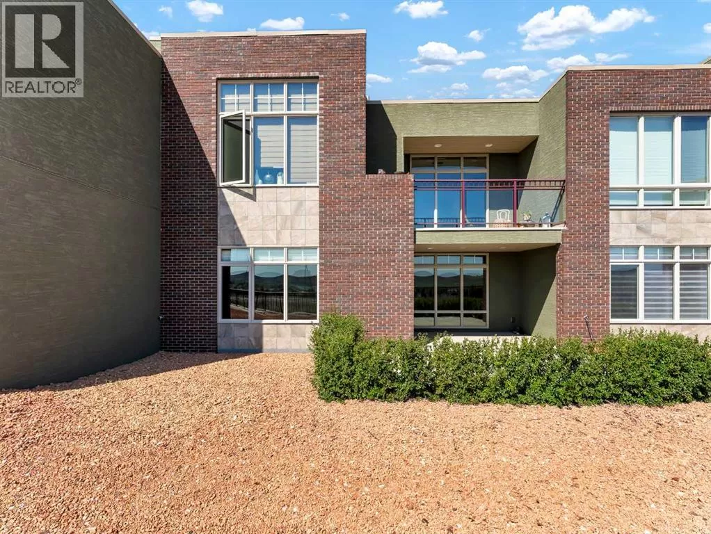 Row / Townhouse for rent: 44 Palisades Mews Ne, Medicine Hat, Alberta T1C 2B5