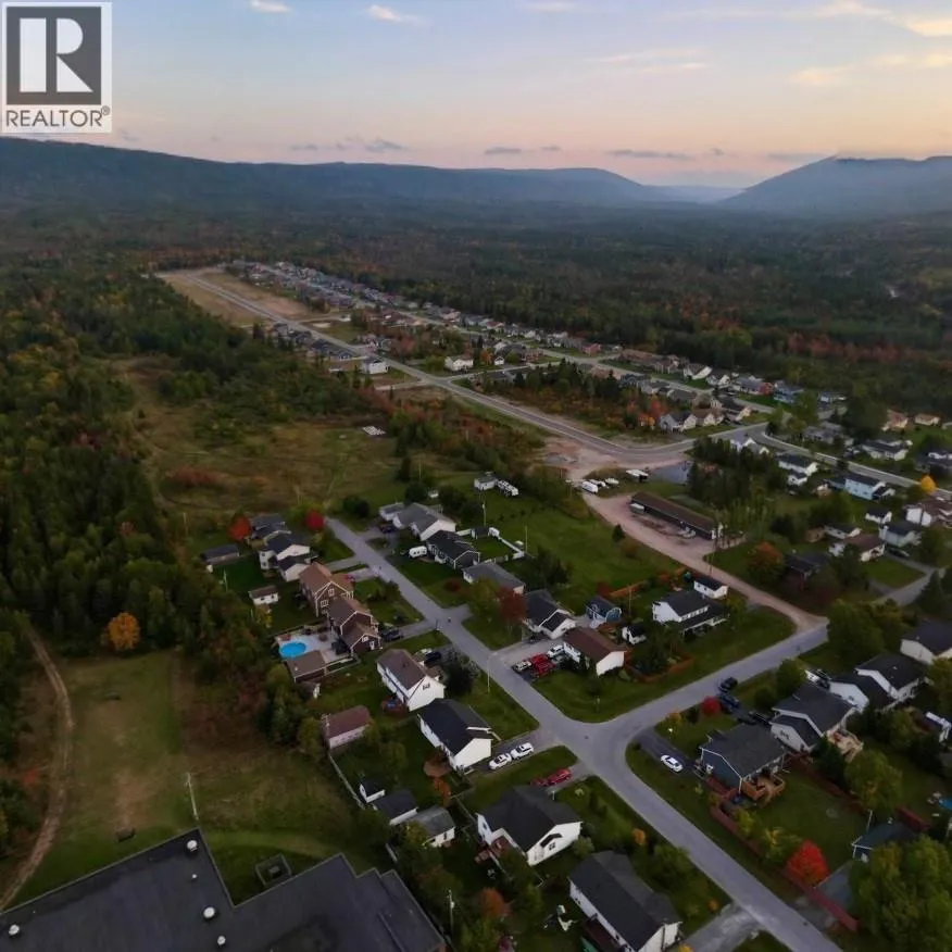 44 Pike Street, Pasadena, Newfoundland & Labrador A0L 1K0