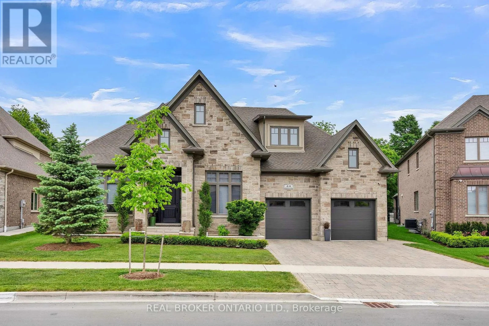 House for rent: 44 Pioneer Ridge Drive, Kitchener, Ontario N2P 0G6