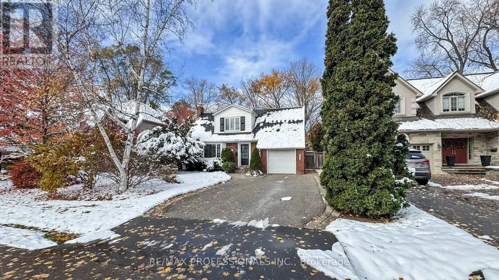 House for rent: 44 Robin Hood Road, Toronto, Ontario M9A 2W8