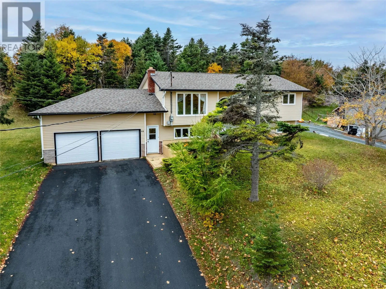 House for rent: 44 Valleyview Crescent, Conception Bay South, Newfoundland & Labrador A1W 4T9