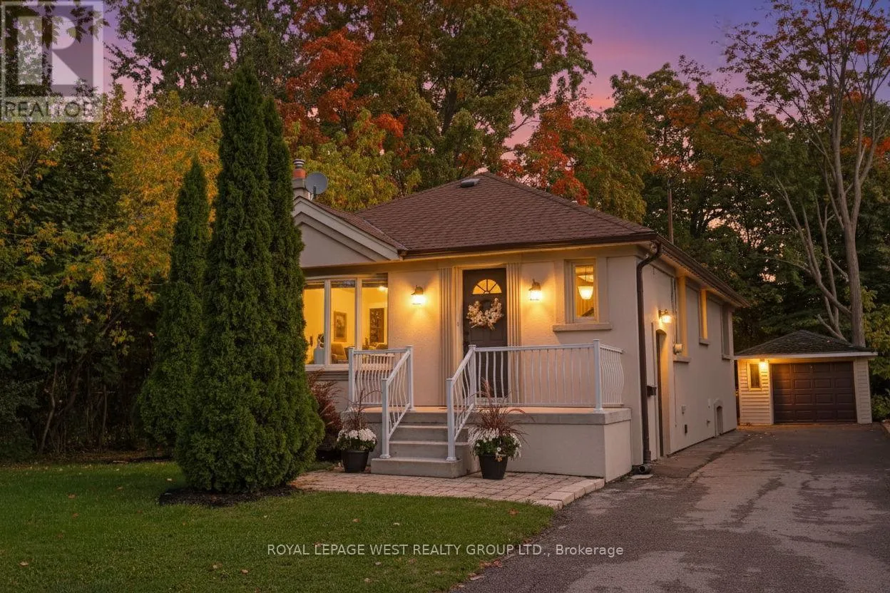 House for rent: 44 Westglen Crescent, Toronto, Ontario M9B 4R1