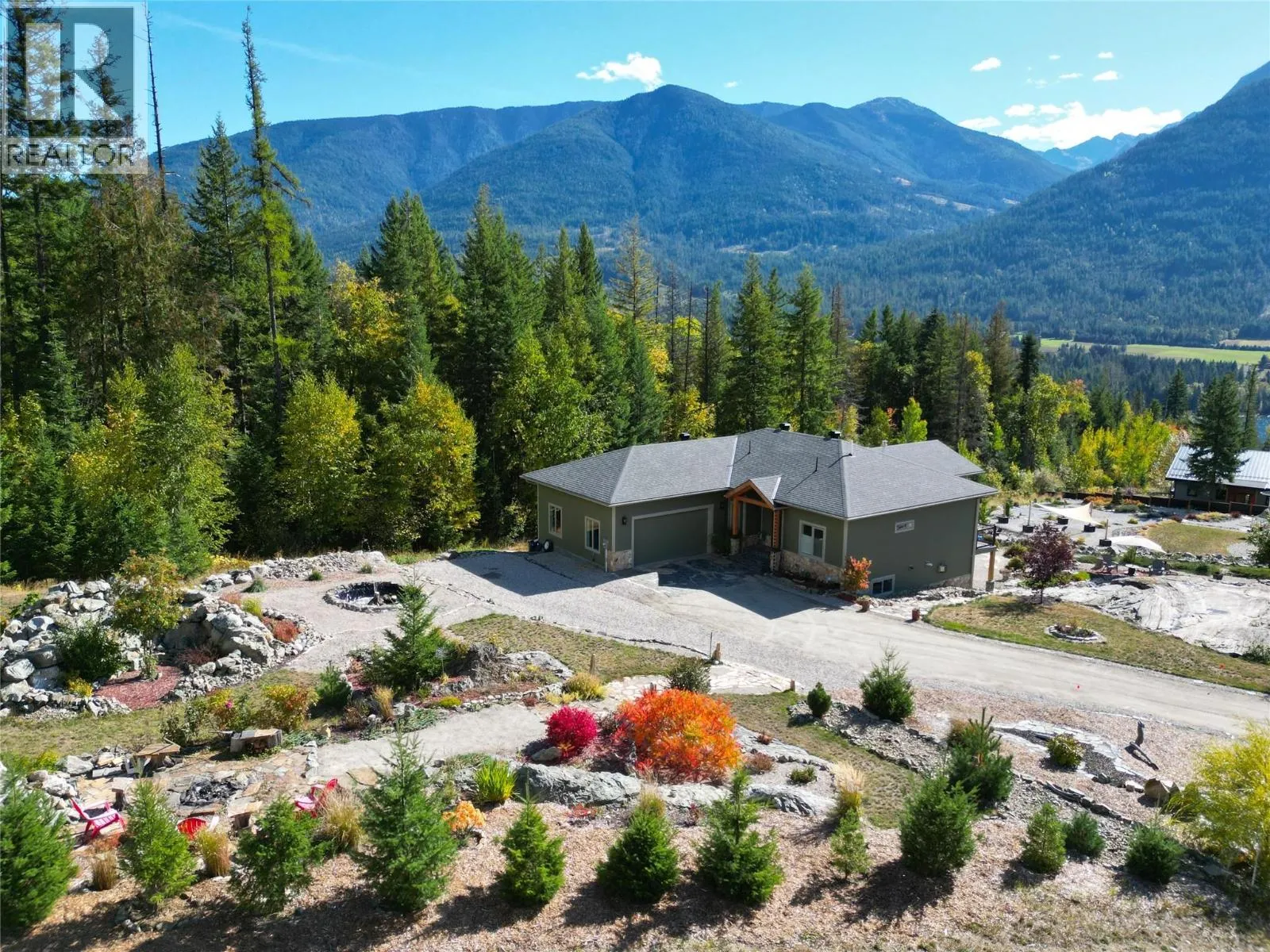 House for rent: 440 Buriview Drive Drive, Nelson, British Columbia V1L 0A7