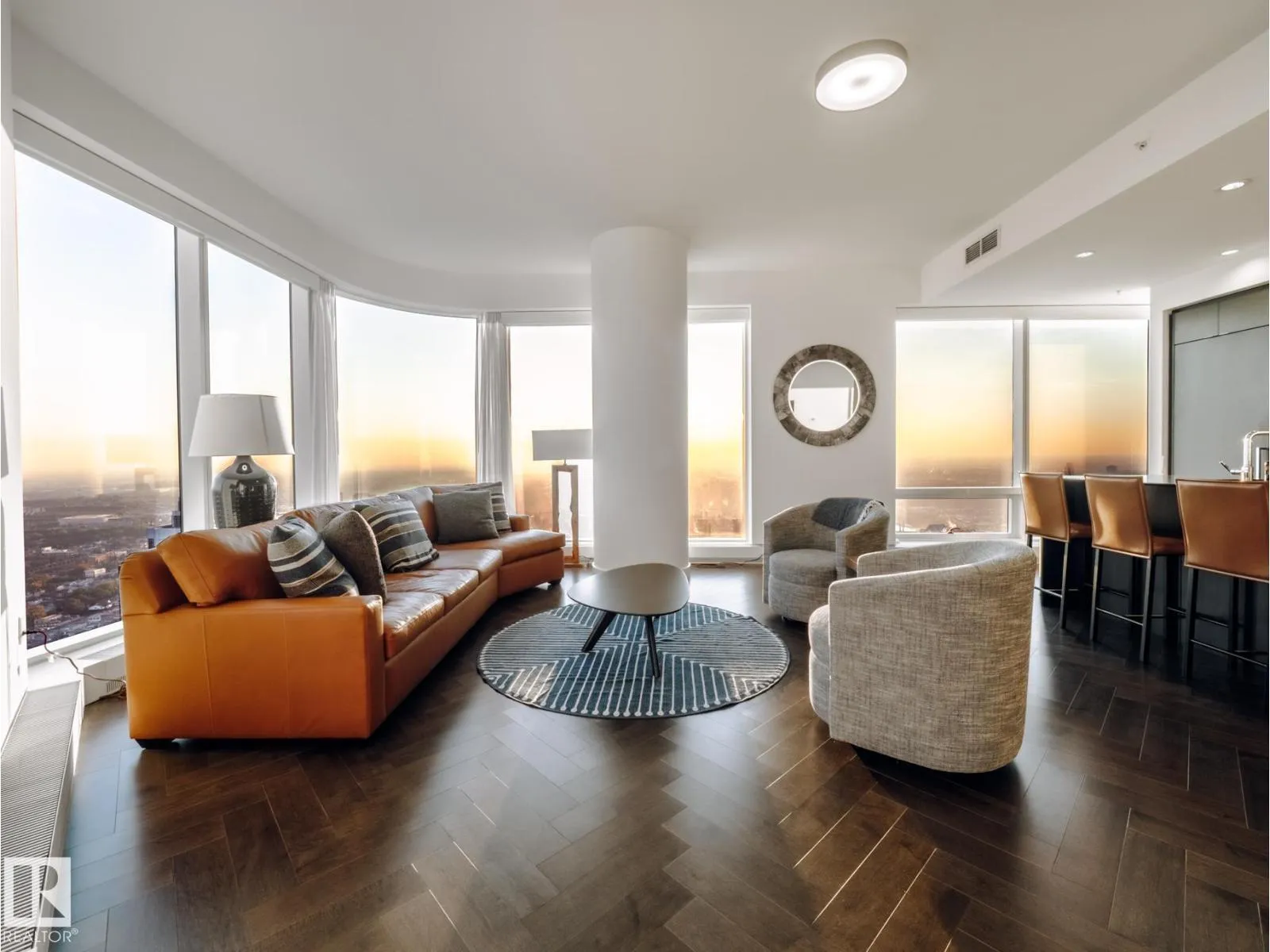 Apartment for rent: #4402 10360 102 St Nw, Edmonton, Alberta T5J 0K6