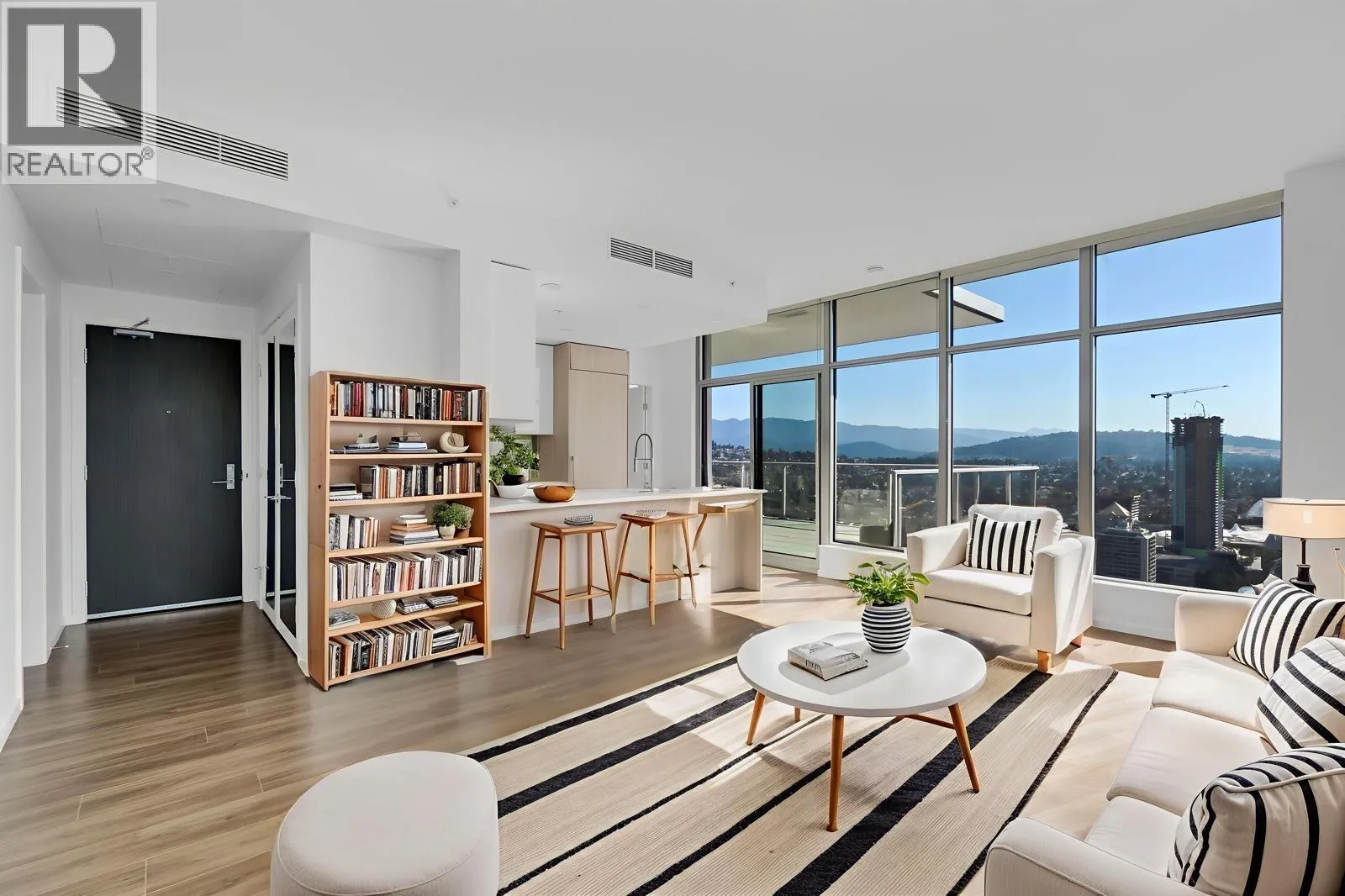 Apartment for rent: 4402 1888 Gilmore Avenue, Burnaby, British Columbia V5C 0L2