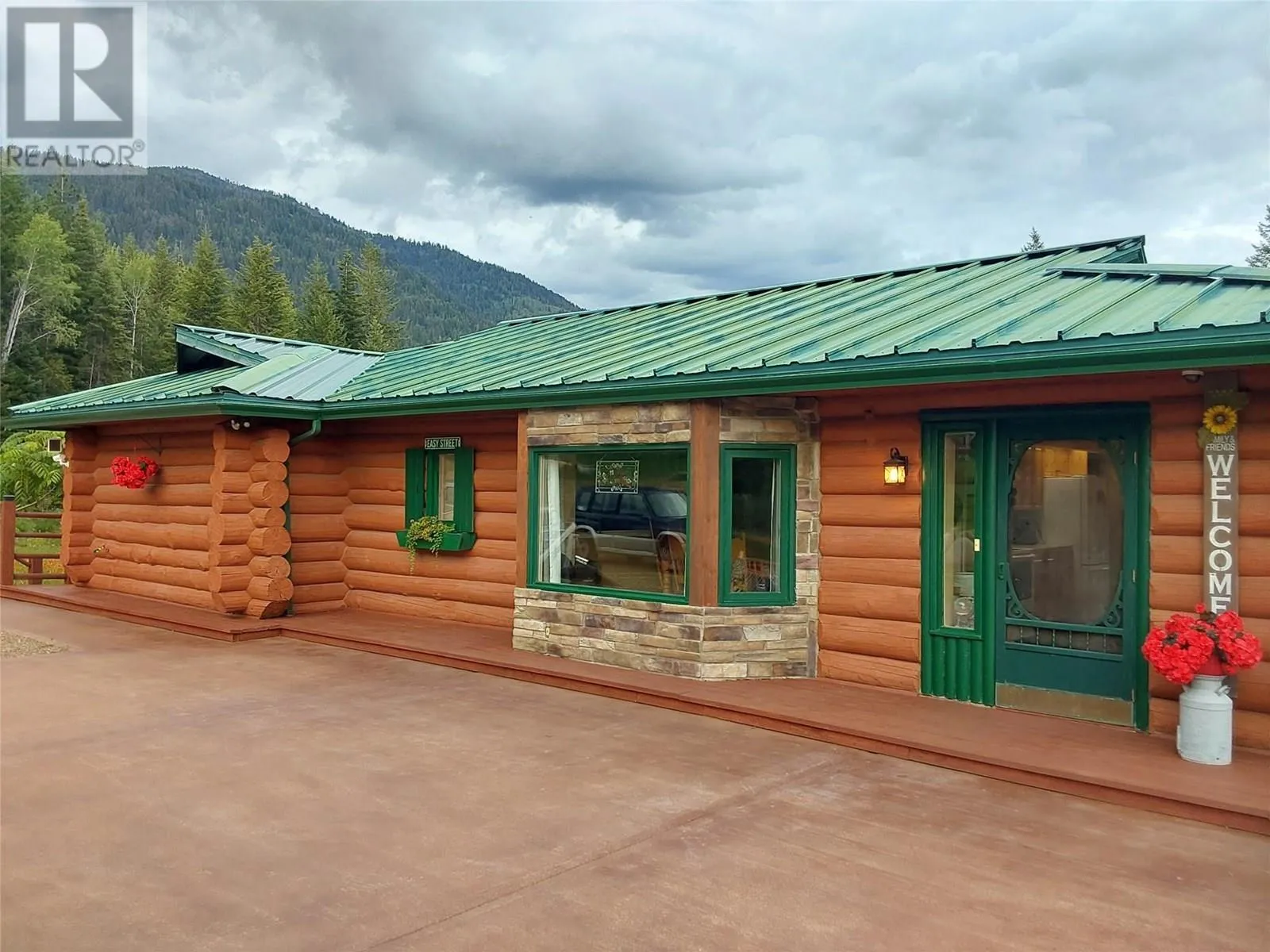 House for rent: 4405 Erie Ross-spur Road, Salmo, British Columbia V0G 1L1