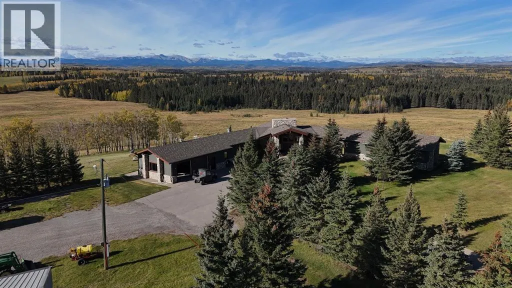 House for rent: 44110 Township Road 242, Rural Rocky View County, Alberta T3Z 0B8