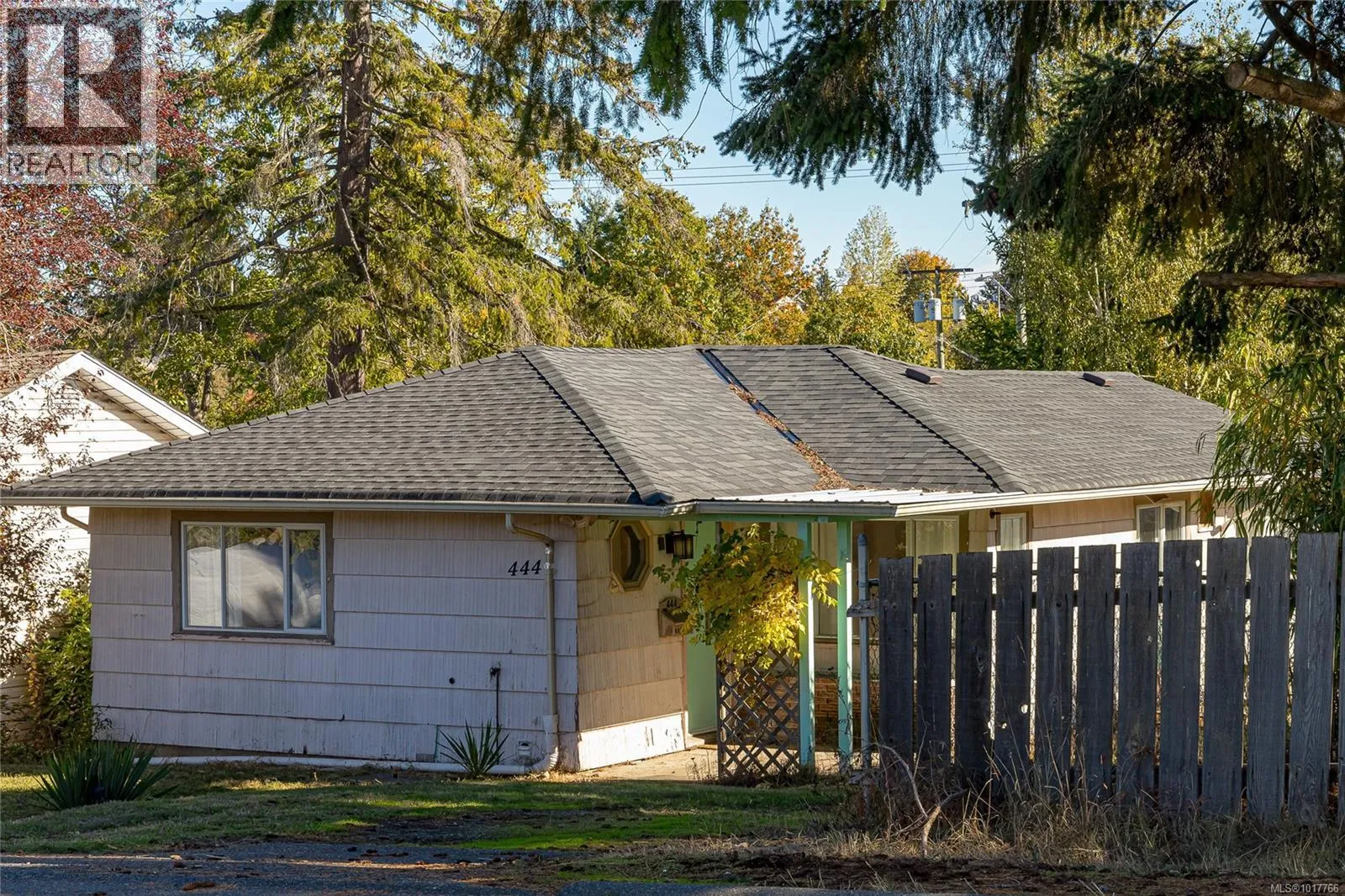 House for rent: 444 Hamilton Ave, Nanaimo, British Columbia V9R 4E8