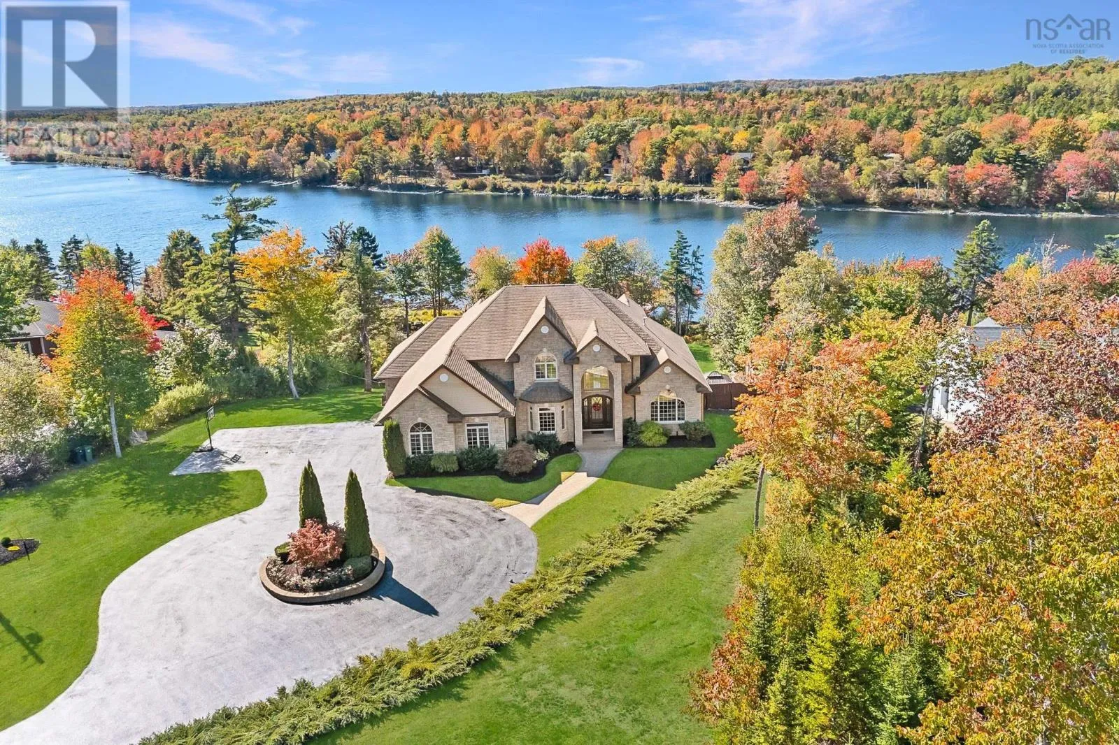 House for rent: 444 Piggott Avenue, Fall River, Nova Scotia B2T 1S6