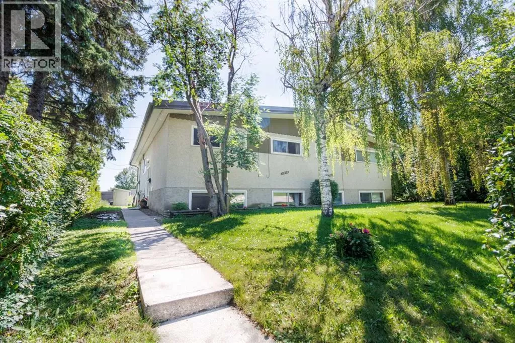 Duplex for rent: 4440 Namaka Crescent Nw, Calgary, Alberta T2K 2H6