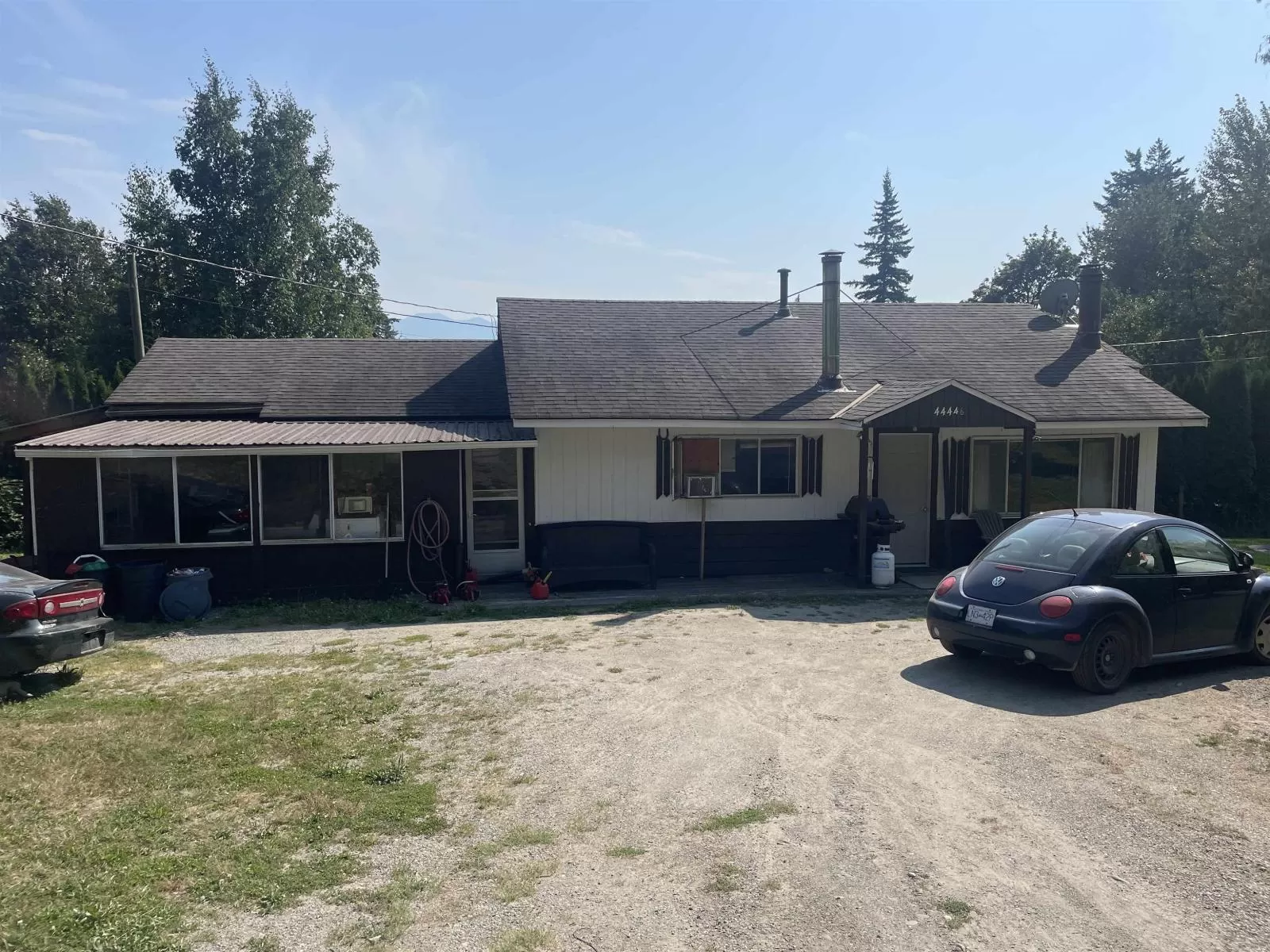 House for rent: 44446 Malcolm Road, Mission, British Columbia V0M 1N0