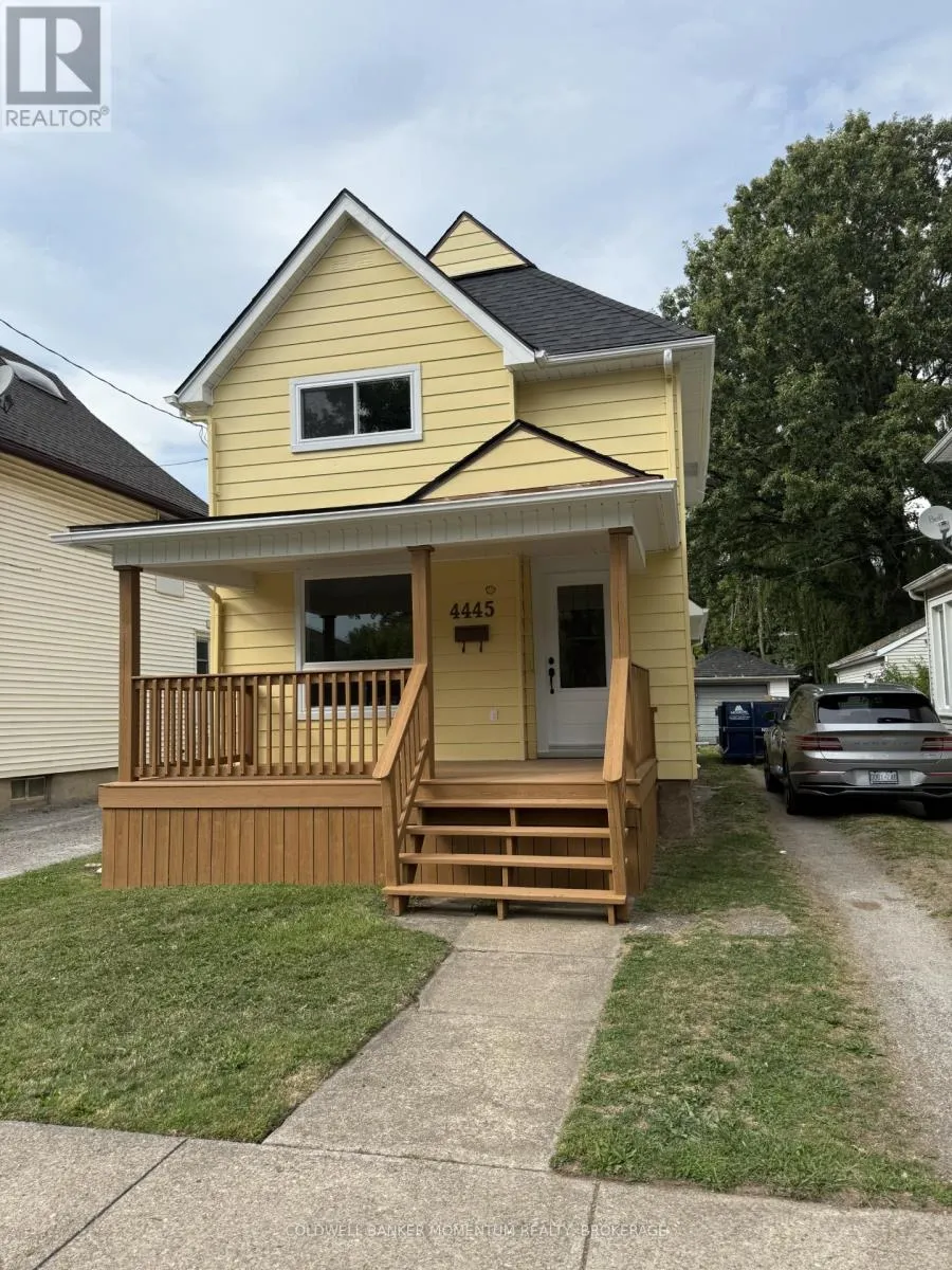 House for rent: 4445 Simcoe Street W, Niagara Falls, Ontario L2E 1T7