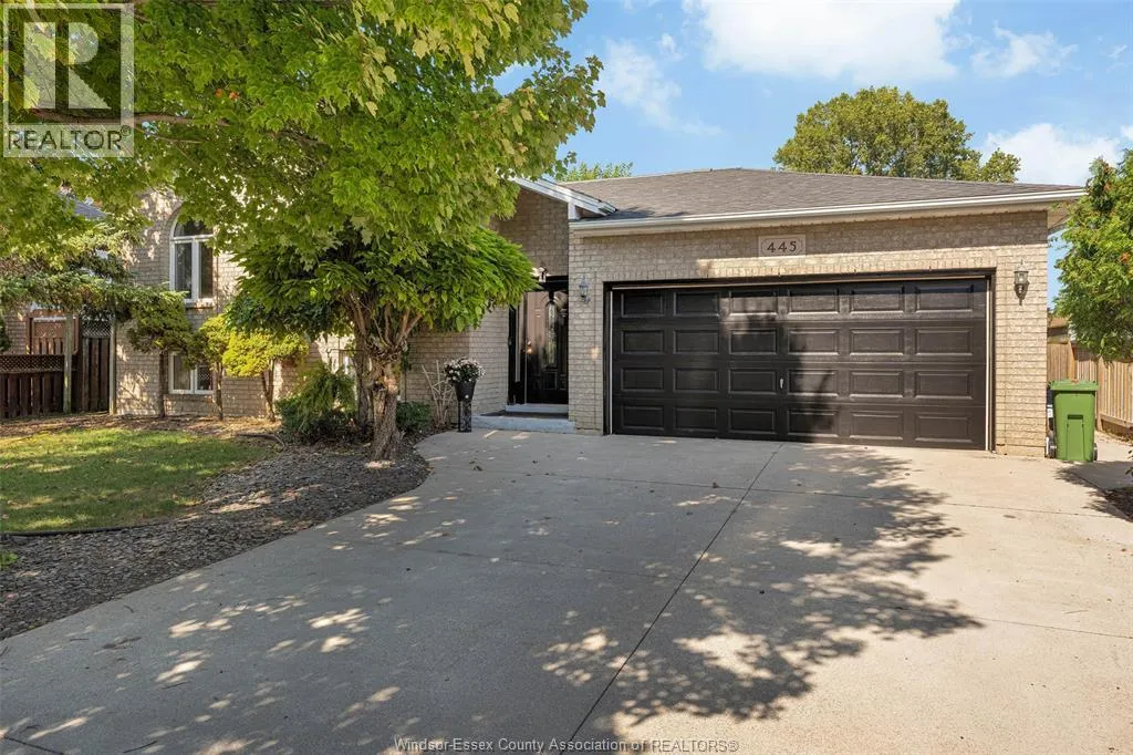 House for rent: 445 Olcott Avenue, LaSalle, Ontario N9J 3L1