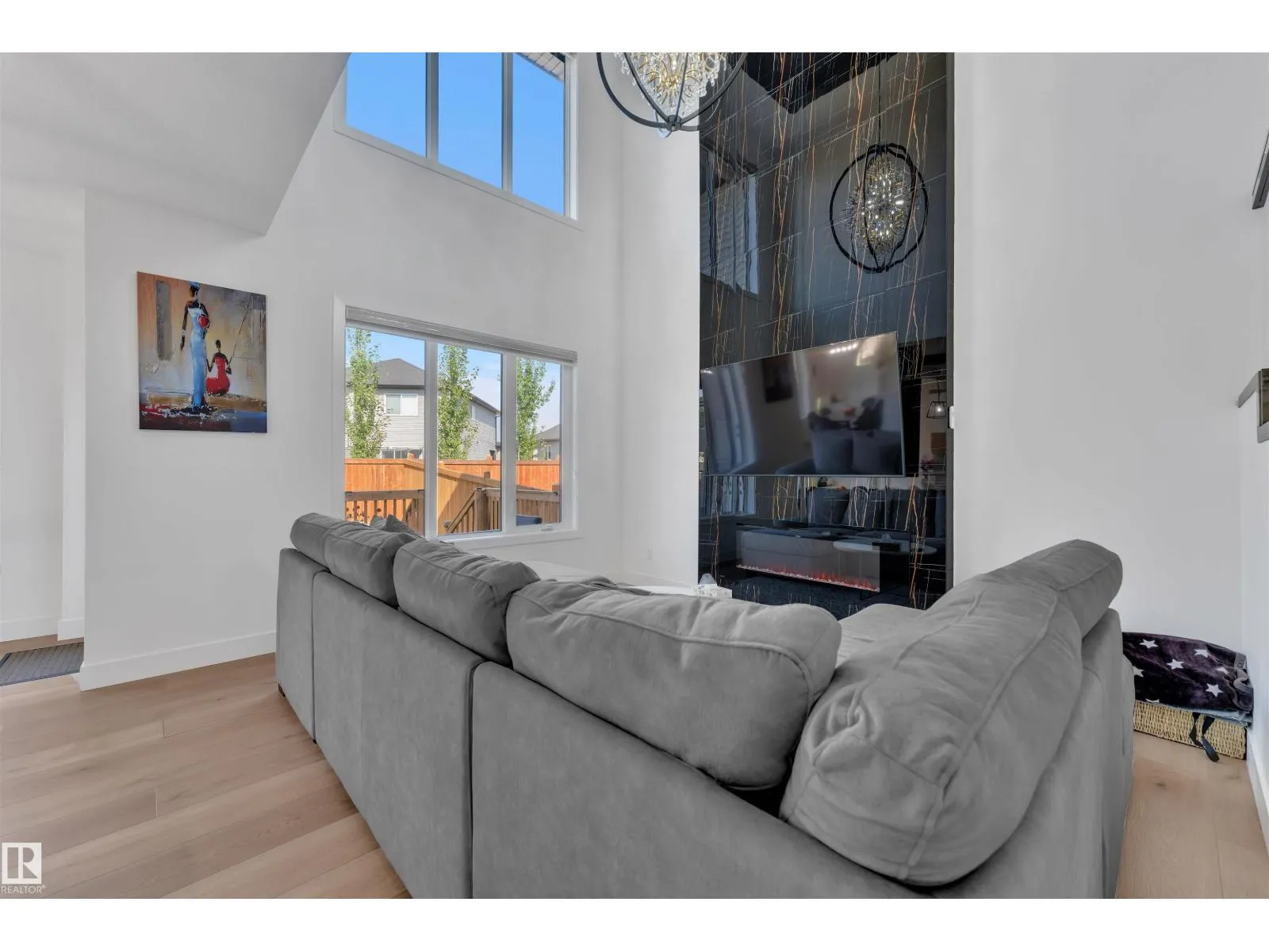 House for rent: 445 Roberts Cr, Leduc, Alberta T9E 1N4