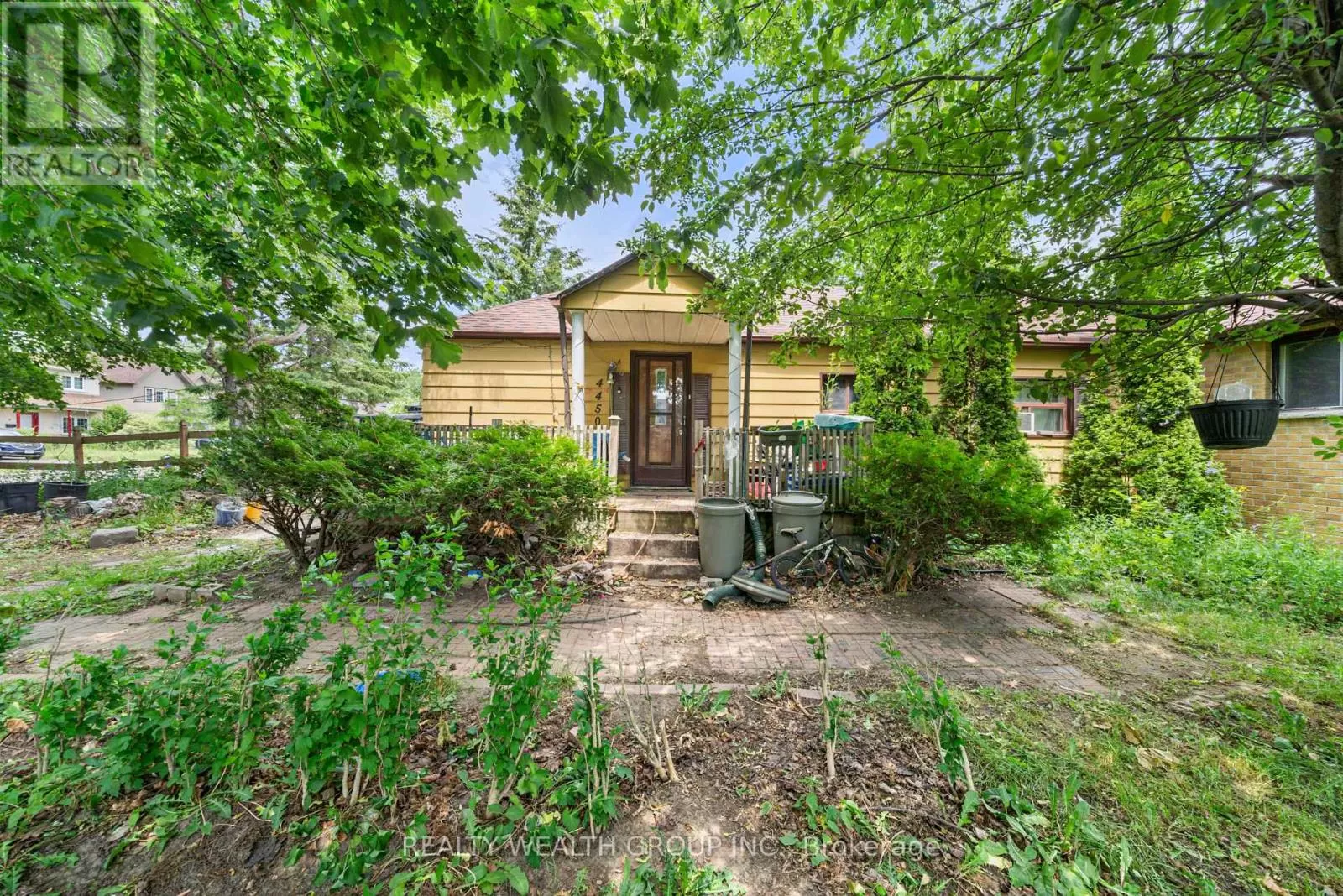 House for rent: 4450 Lawrence Avenue E, Toronto, Ontario M1E 2T9