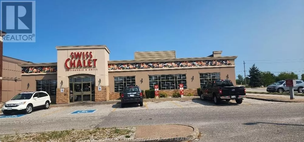 4450 Walker Road, Windsor, Ontario N8W 3T5