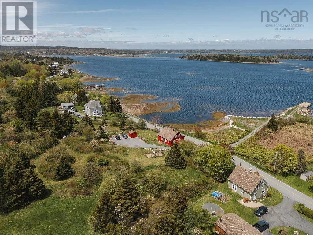 House for rent: 446 Kingsburg Road, Lower Rose Bay, Nova Scotia B0J 2X0