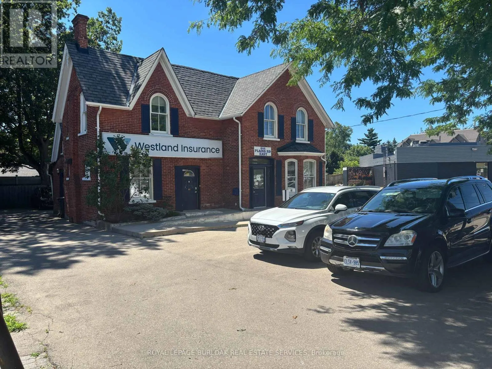 Offices for rent: 446 Plains Road E, Burlington, Ontario L7T 2E1