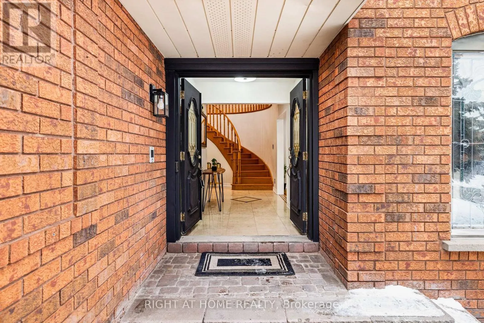 House for rent: 4469 Idlewilde Crescent, Mississauga, Ontario L5M 4E8