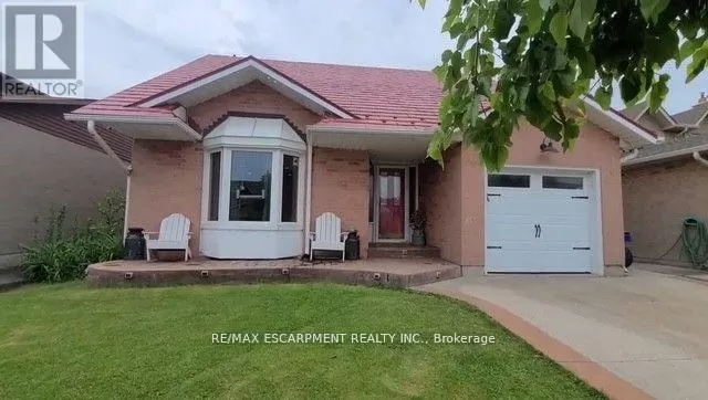 House for rent: 448 Acadia Drive, Hamilton, Ontario L8W 3A4
