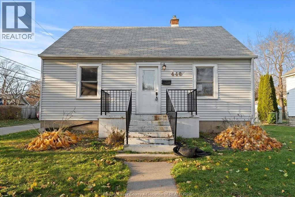 House for rent: 448 Ellis Street West, Windsor, Ontario N8X 1B2