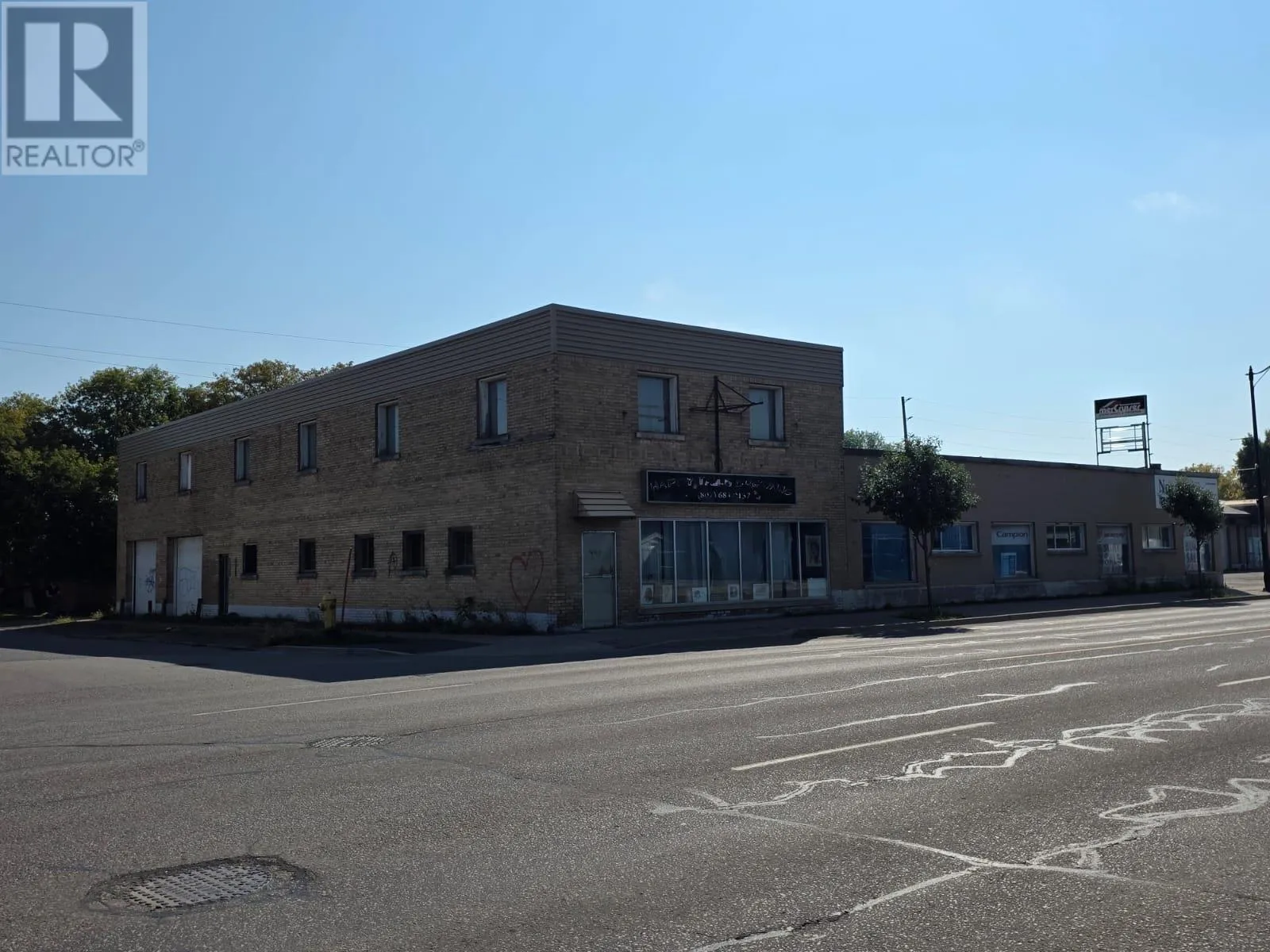 448 May St. N., Thunder Bay, Ontario P7C 3R5