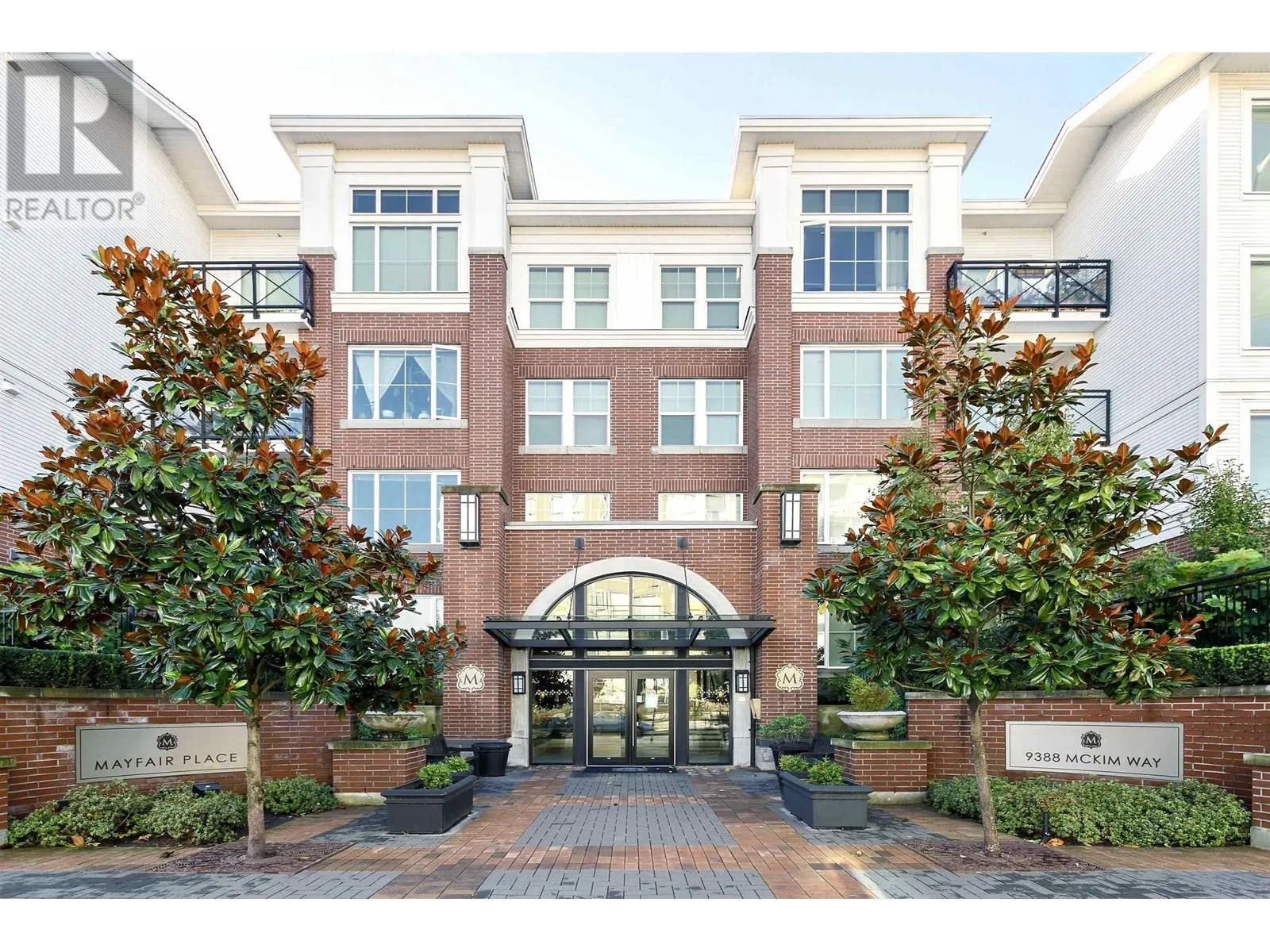 Apartment for rent: 449 9388 Mckim Way, Richmond, British Columbia V6X 1C9