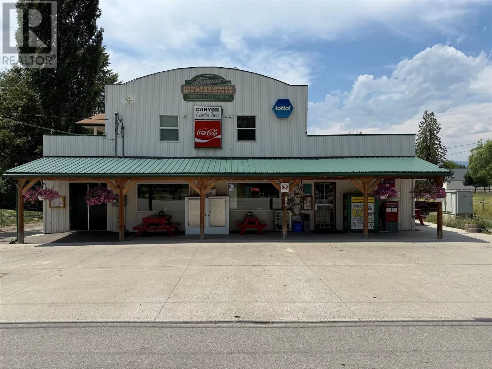 Other for rent: 4493 Canyon-lister Road, Canyon, British Columbia V0B 1C0