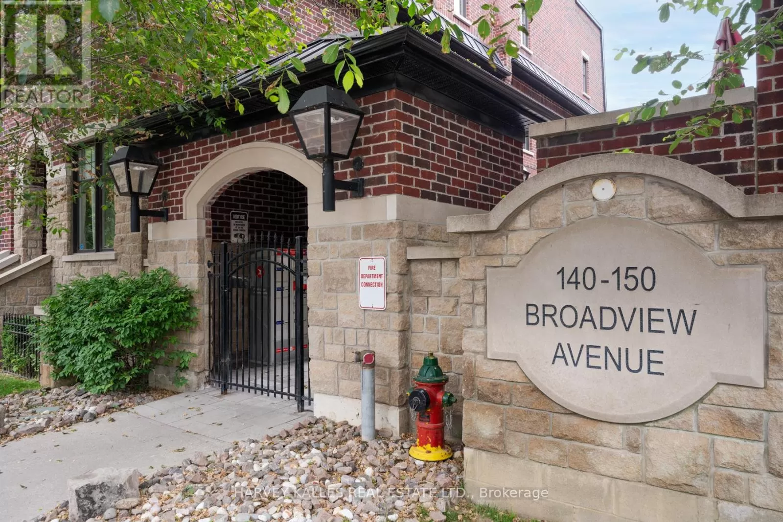 Row / Townhouse for rent: 45 - 140 Broadview Avenue, Toronto, Ontario M4M 0A8