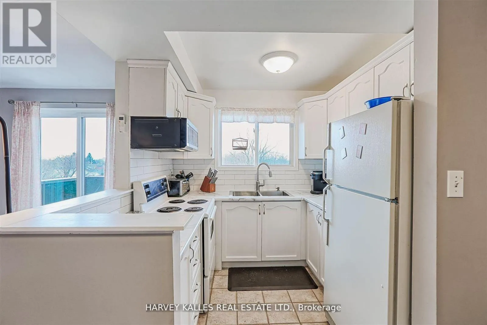 Apartment for rent: 45 - 2373 King Street E, Hamilton, Ontario L8K 1X9