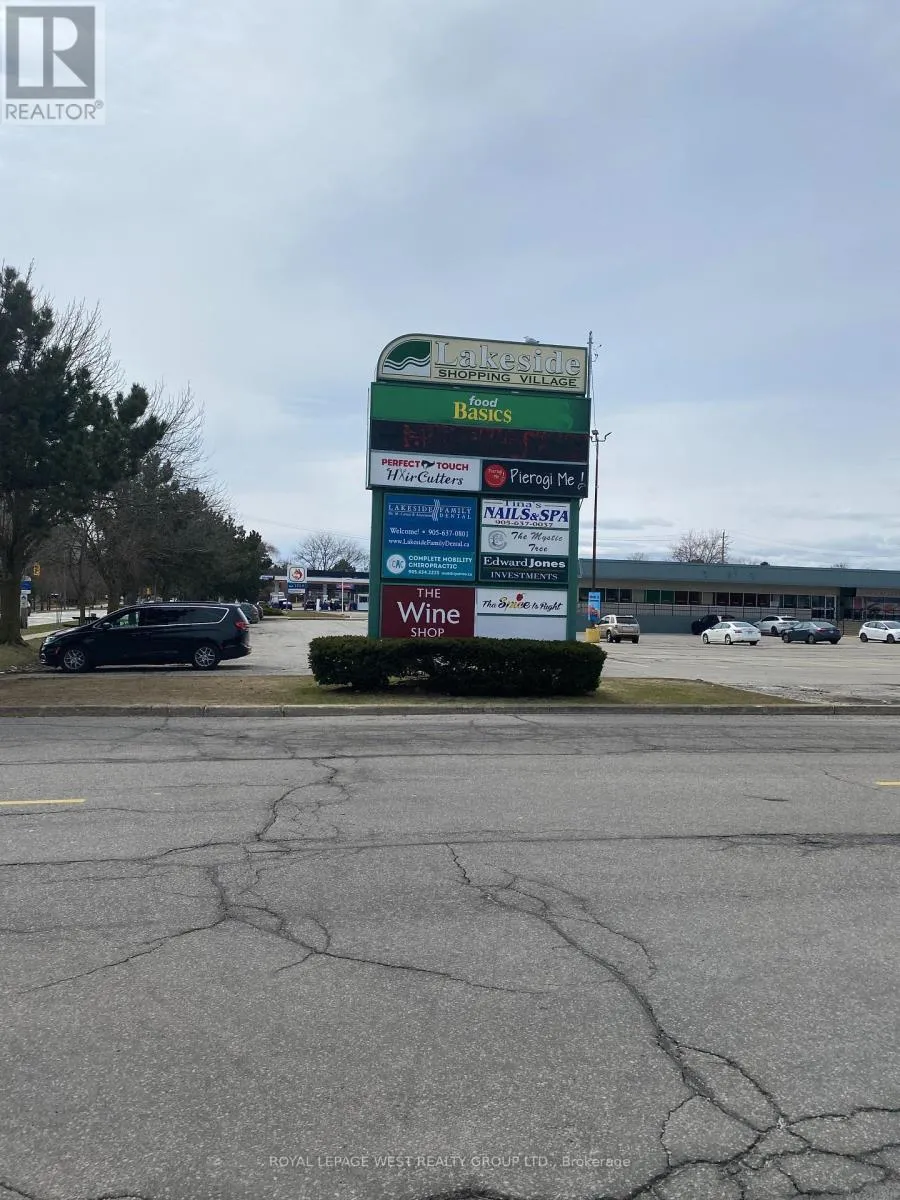 4-5 - 5381 Lakeshore Road, Burlington, Ontario L7L 1C8