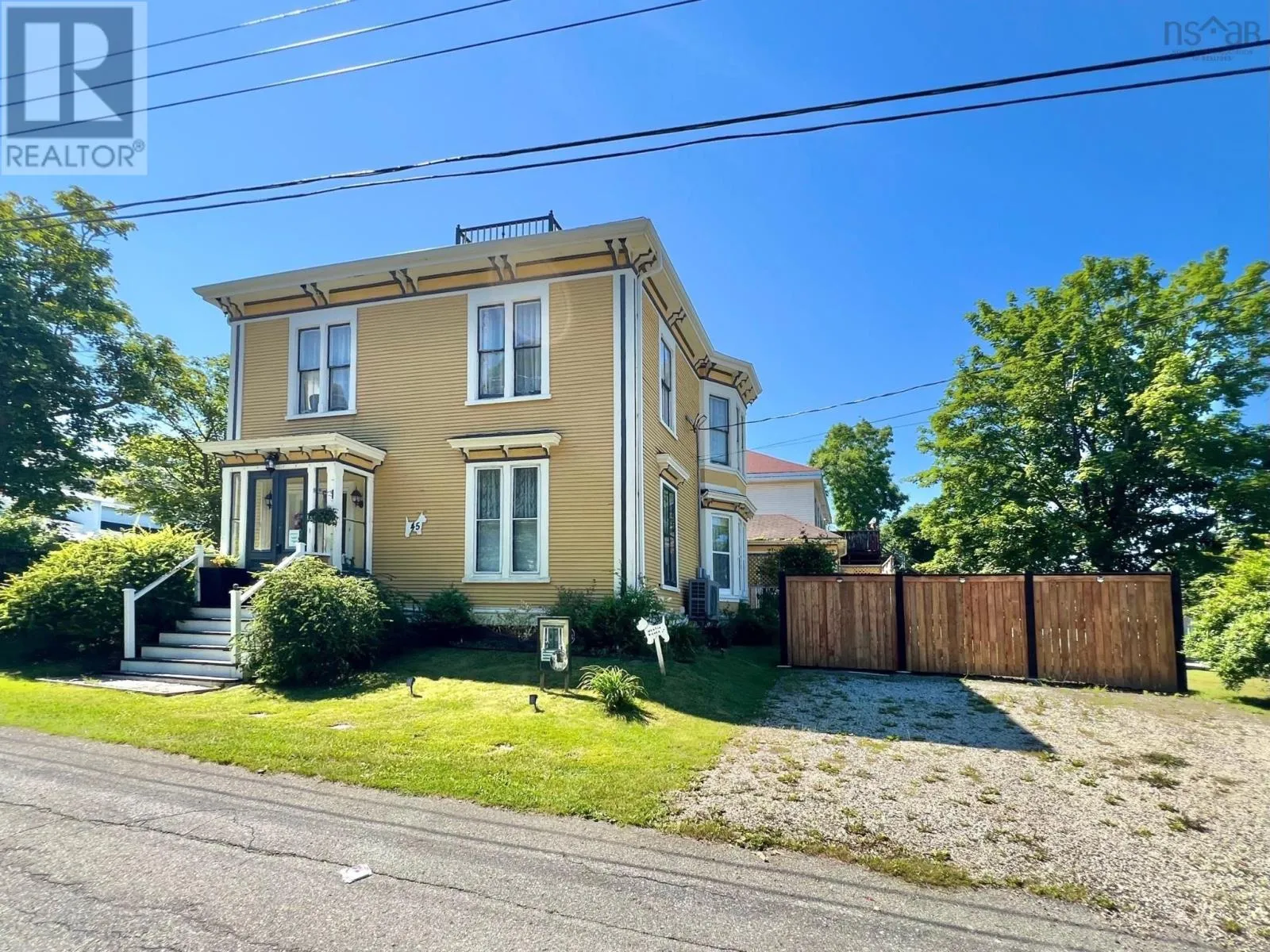 House for rent: 45 Alma Street, Yarmouth, Nova Scotia B5A 3G7